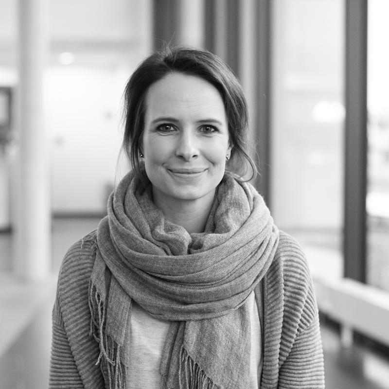 Jenny Klaffke schwarz weiß Porträt