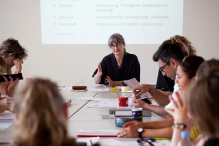 Seminarsituation am Institut für Kunsttherapie der Alanus Hochschule