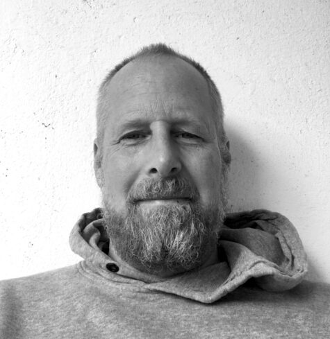 Porträtfoto in schwarz-weiß von Prof. Paul Petry