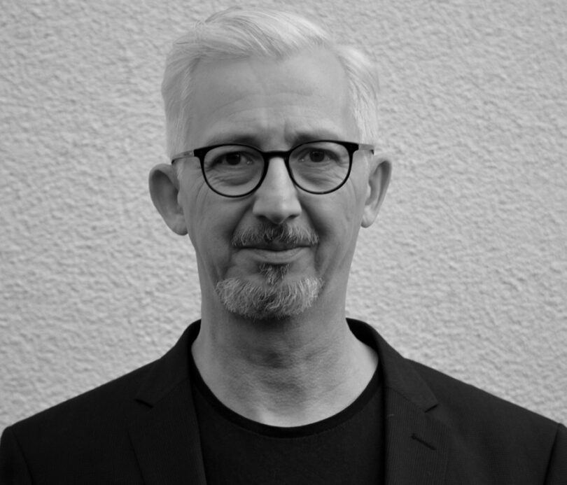 Porträtfoto in schwarz-weiß von Prof. Ulrich Maiwald