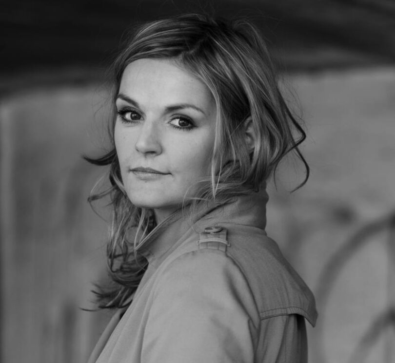 Porträtfoto in schwarz-weiß von Bianca Lehnard