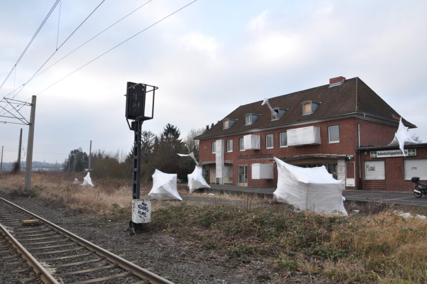 GrenzWertig_Temporaere_Intervention_Huerth-Hermuelheim_Titelbild