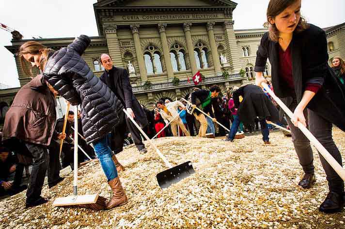 Grundeinkommen_Fotolia_Stefan_Bohrer_Web