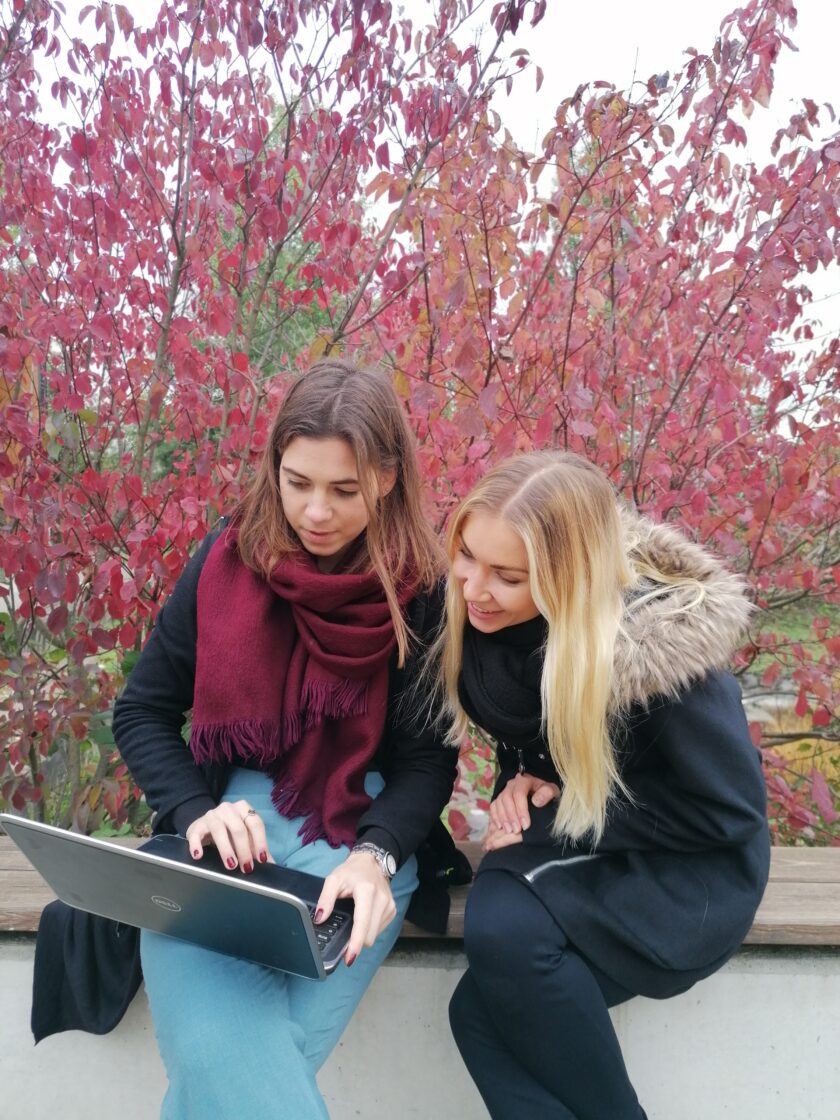 Lissi_Loehmer_und_Sonja_Roeschke_fuer_Interview