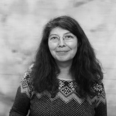 Porträtfoto in schwarz-weiß von Elisabeth Lüken