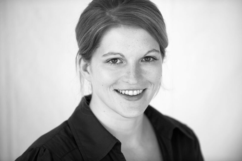 Porträtfoto in schwarz-weiß von Stefanie Fux