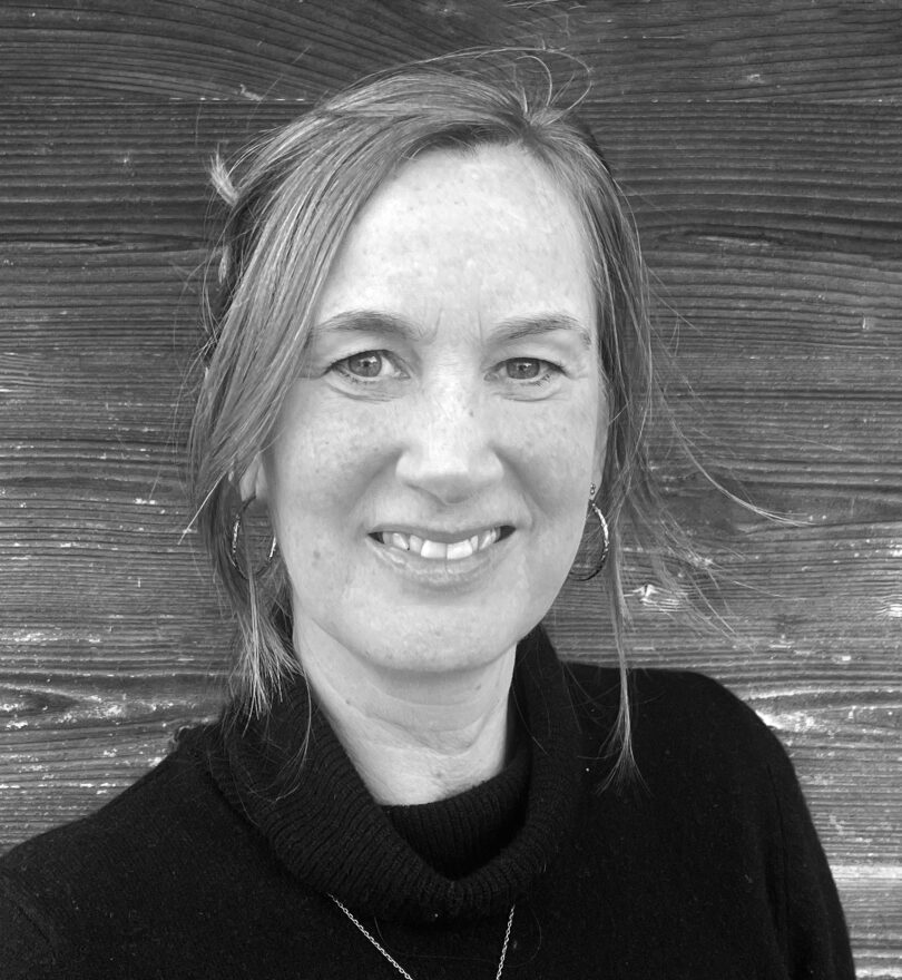 Porträtfoto in schwarz-weiß von Senta Koske