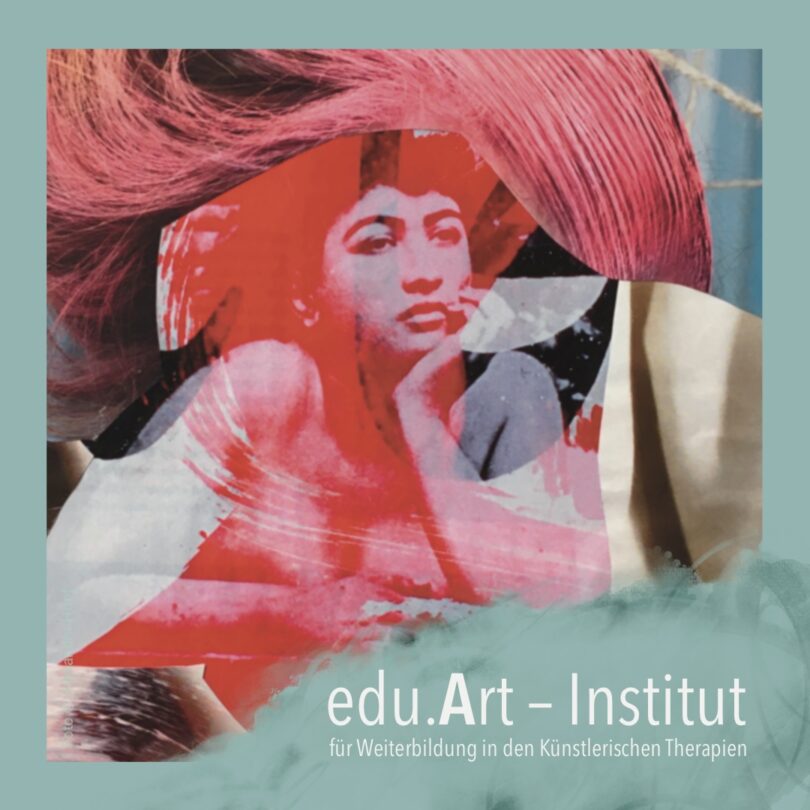 Künstlerisches Plakat mit einer Collage: Im Zentrum ein in Rot und Grau gehaltener, nachdenklich blickender Frauenkopf und Oberkörper, überlagert von abstrakten