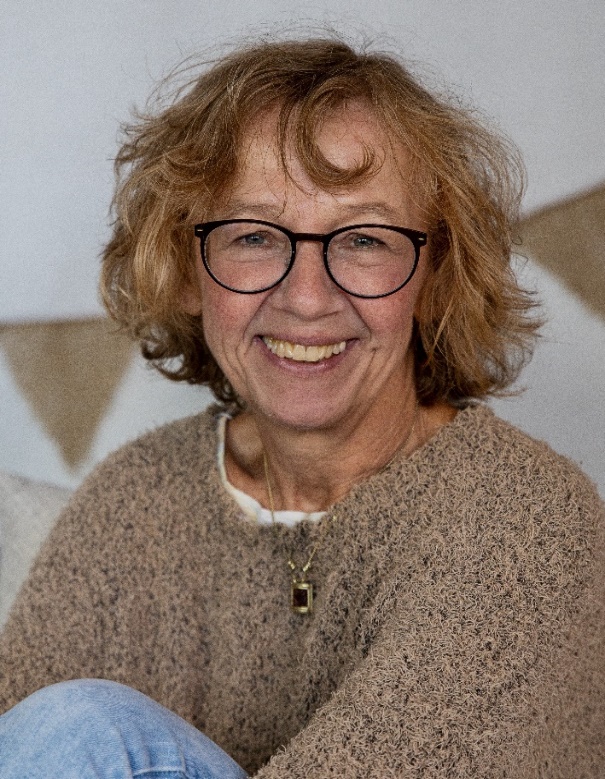 Simone Romot ist nach ihrem Studium der Kindheitspädagogik in der Fachberatung tätig.