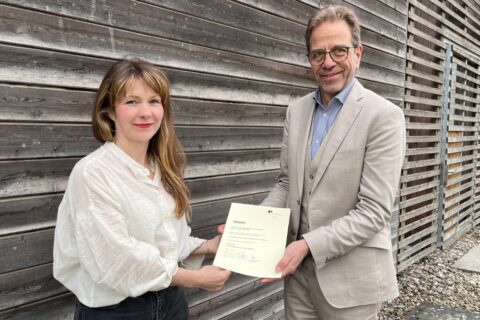 Foto Frauke Dannert mit Rektor Thomas Maschke