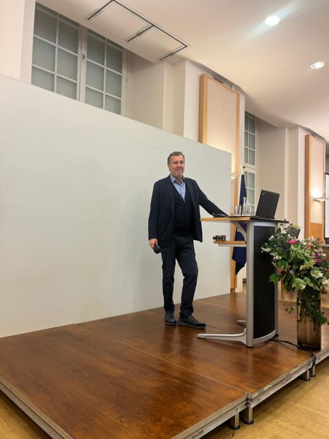 e386b483-ac94-4145-90a1-c8724c7c3c65