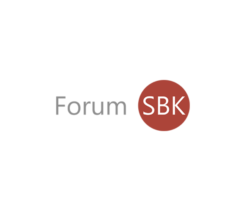 Logo mit der Aufschrift 'Forum SBK'. Der Text 'Forum' ist in grauer Schrift, während 'SBK' in weißer Schrift auf einem roten Kreis erscheint.