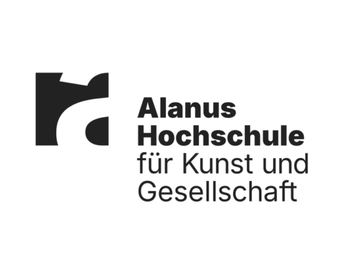 Logo der Alanus Hochschule für Kunst und Gesellschaft mit abstraktem schwarzem Symbol links und dem Schriftzug „Alanus Hochschule für Kunst und Gesellschaft“ re