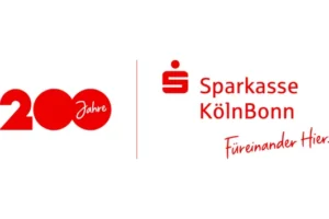 Logo der Sparkasse KölnBonn mit roter Schrift: links die Zahl „200 Jahre“, rechts das Sparkassen-Symbol mit dem Schriftzug „Sparkasse KölnBonn“ und dem Slogan „