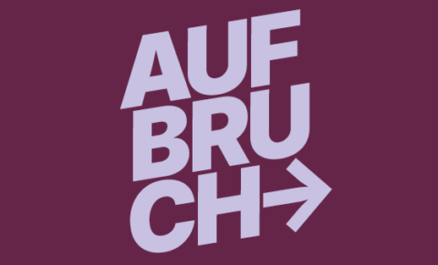 Grafik mit dem Wort „AUFBRUCH“ in großen, helllila Blockbuchstaben, vertikal gestapelt auf dunkelviolettem Hintergrund; der letzte Buchstabe „H“ geht in einen P